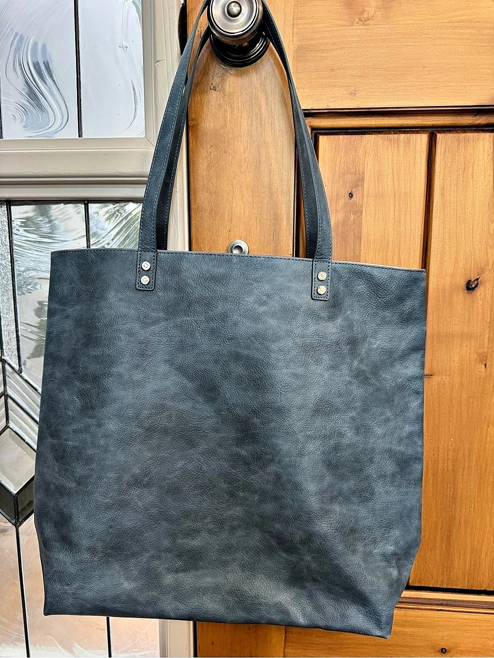 Thirty-One Around Town Tote (display only)